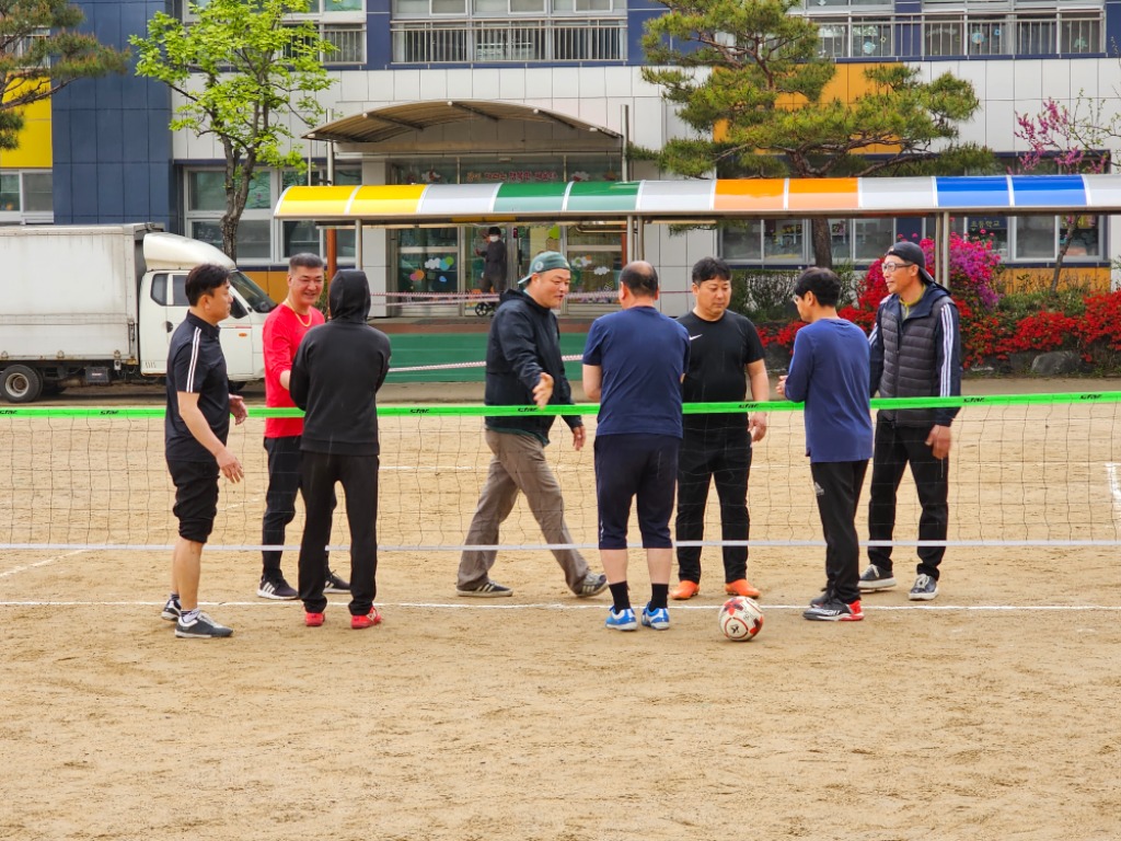 죽구첫께임 선수 인사.jpg