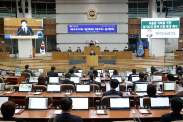 221103 김근용 의원, 5분 자유발언 통해 저출생 극복을 위한 경기도의 정책 지원 확대 촉구 (1).jpg