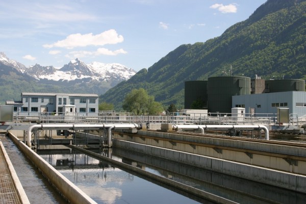 sewage-treatment-plant-g73223d178_1920.jpg