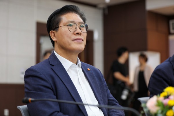 송석중의원.jpg