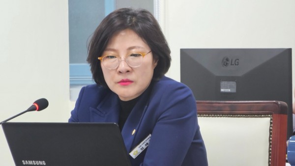 정혜영 시의원.jpg