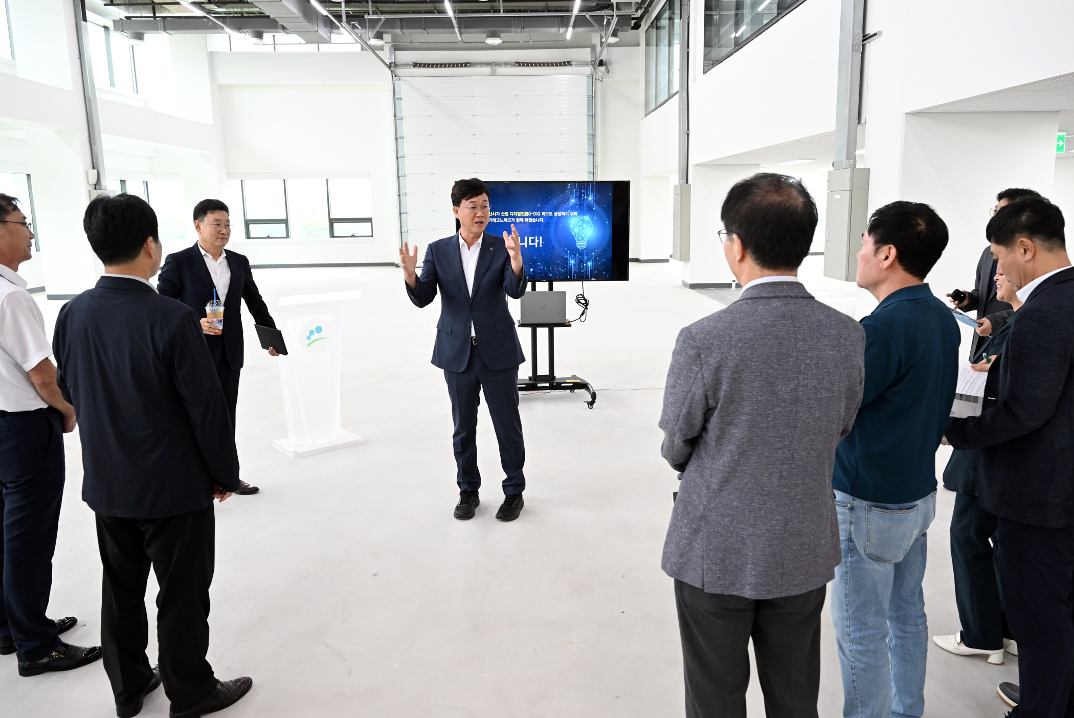 안산시, 제조혁신 메카‘디지털전환허브’개관 앞두고 현장점검