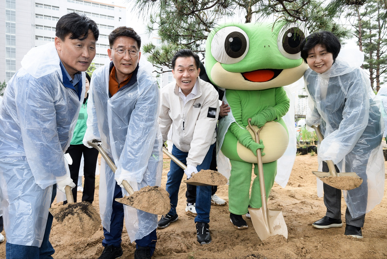 수원시, 호매실체육공원에서 제79회 식목일 기념 나무심기 행사 열어