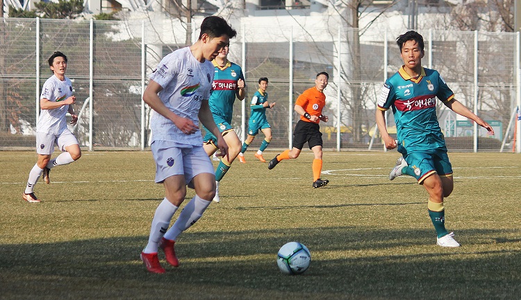 브레이크 없는 여주FC, 리그 1위 등극