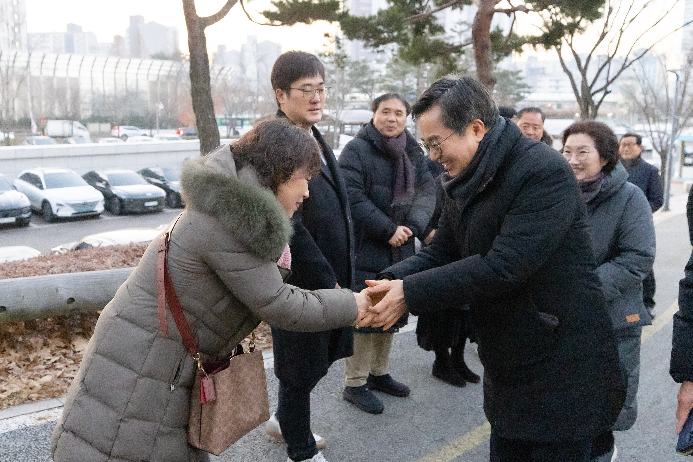 김동연 지사, 생명구조·이웃사랑 실천한 9명과 일출 관람 및 조찬