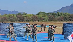 제46회 특수전사령관배 고공강하 경연대회와 걷기 대회 성료...“민관 화합 도모”