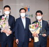 염태영 시장, 주민자치위원장협의회 신임·전임회장에게 ‘축하와 감사’ 전해